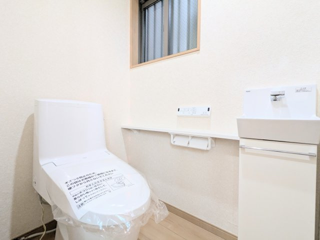 ～手洗器付きのトイレ写真～