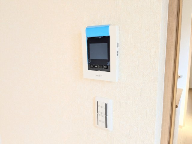 ～TVモニター付きインターフォン写真～