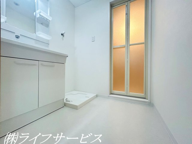 洗面室／洗面化粧台と洗濯パン新調済♪（入居前・2024年6月撮影）