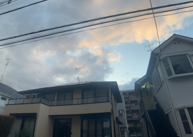 眺望を気にして物件を探す場合、前面に建物が建っていないか現地で確認しましょう！前面に建物があると景色はもちろん、日当たりや風通しにも影響が出てきます。住んだ時のことを想像しながら現地見学をしましょう。