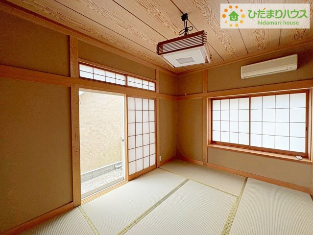 和の風情を演出する内障子付！