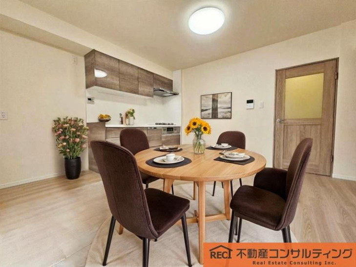2面バルコニー付きの明るいお部屋♪