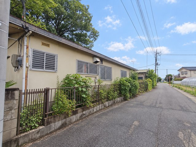 前面道路含む現地写真です