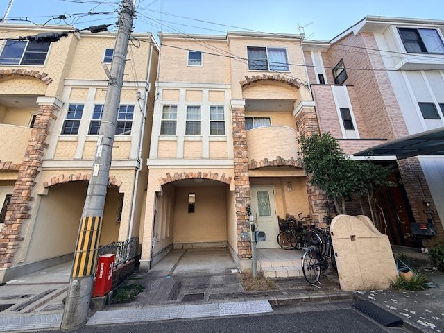 外観：327002110386