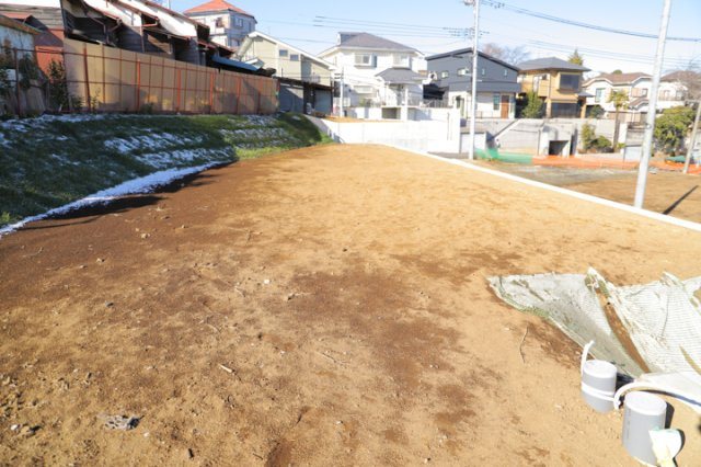 隣家の土地はどうなっているのか、生活利便施設が近くにあるのか、学校まで近いかなど、お客様のライフスタイルにあわせたイメージが重要です。また、近くにあると困る施設が近くにないかも確認するといいでしょう。