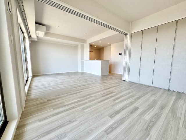 窓からの風通しも良く、心地よくお過ごしいただけます。