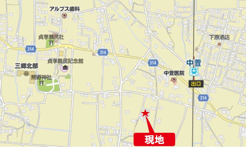 JR大糸線「中萱」駅まで徒歩約6分の立地です。