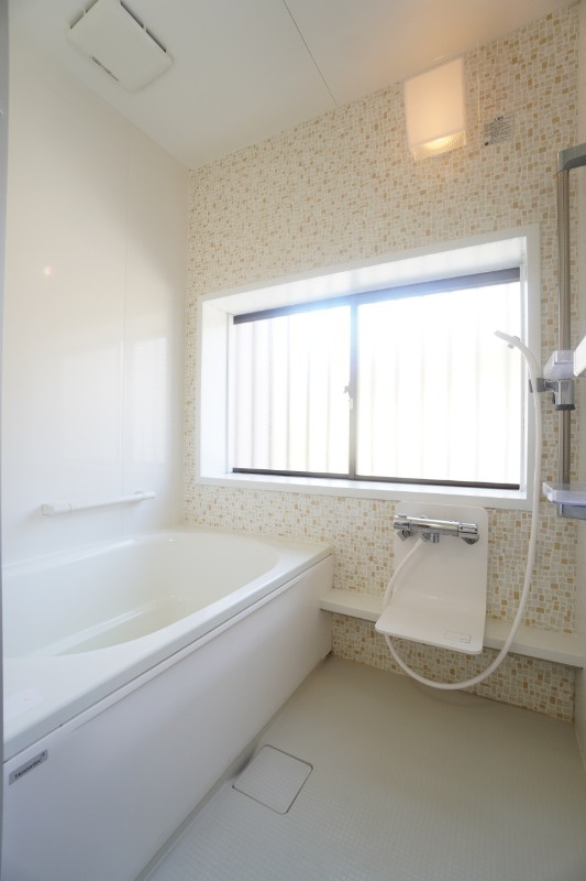 小窓がついて換気がしやすく、カビの発生を抑えることもできます！