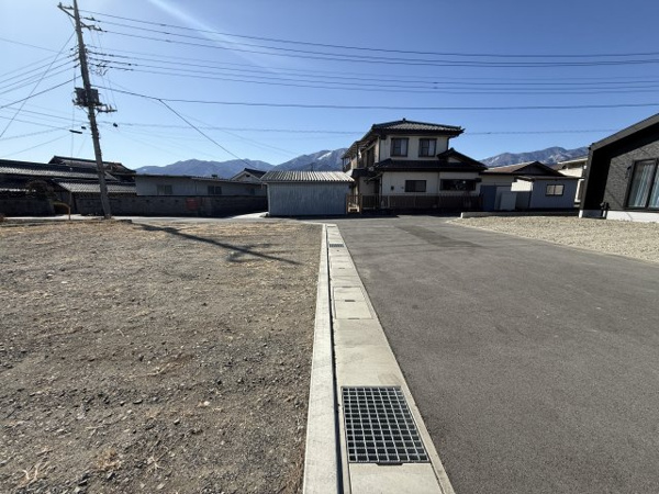 【南アルプス市加賀美　売地の外観】