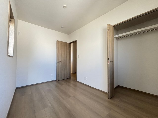 急遽お友達がお泊りに来ても、2階に3部屋あれば安心ですね♪