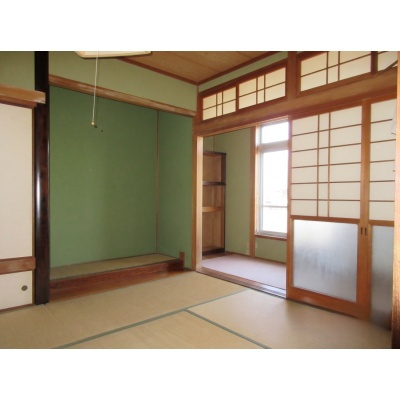 床の間付きの情緒漂う和室☆