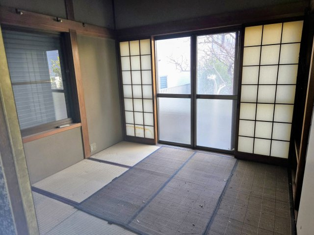2面に窓があり、風通しよく快適な時間を過ごせます。