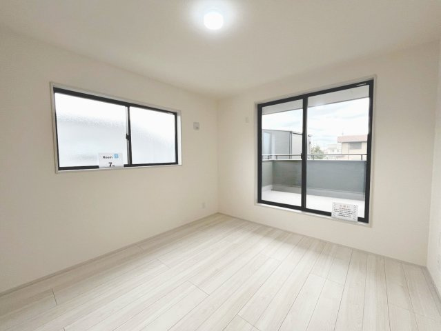 ゆったりした洋室です