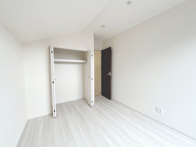 ゆったりした洋室です