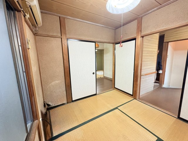 エアコン付きです。