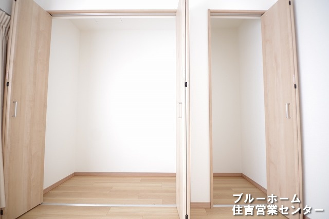 洋室にある収納です！