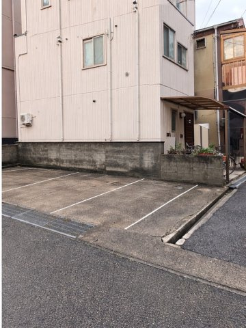 高低差も無く建築しやすい土地です。