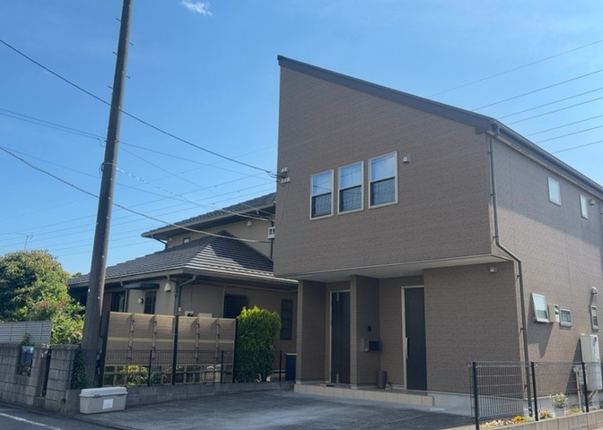 眺望を気にして物件を探す場合、前面に建物が建っていないか現地で確認しましょう！前面に建物があると景色はもちろん、日当たりや風通しにも影響が出てきます。住んだ時のことを想像しながら現地見学をしましょう。