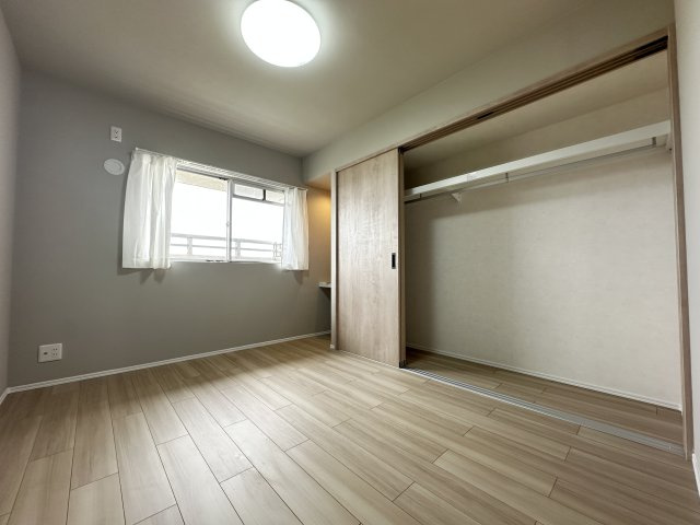 角住戸ならではの解放感！各お部屋に窓があり、陽当り通風良好です。