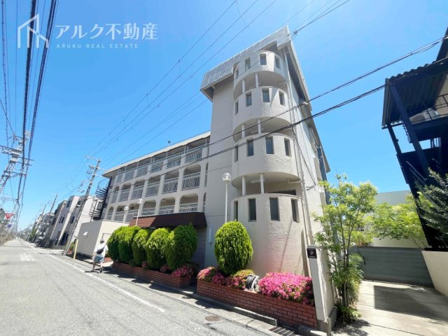外観：328000647576