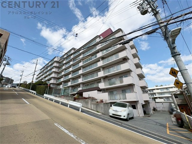 鉄筋コンクリート造11階建て
