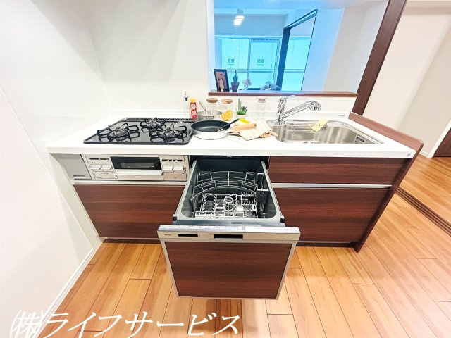 家事の時短にうれしい食器洗浄乾燥機付