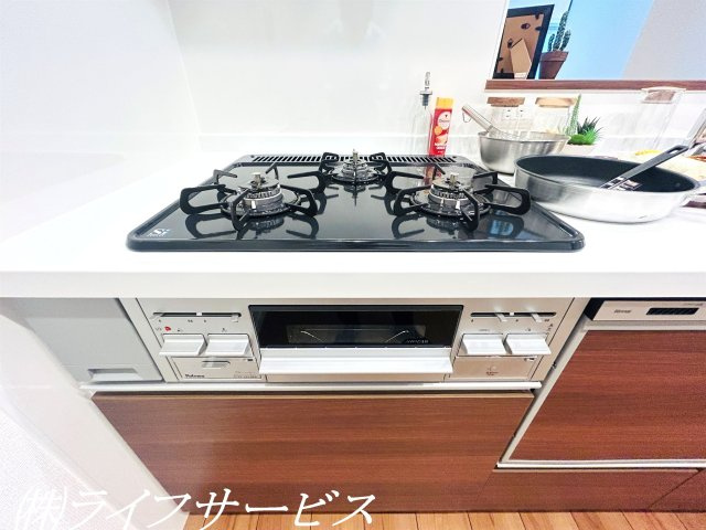 グリル/3口ガスコンロでお料理も楽々