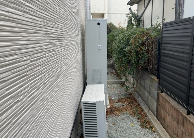 省エネ給湯器とは従来型の給湯器より熱効率が高く、少ない燃料でたくさんのお湯を沸かすことが出来る高効率な給湯器のことを指します。また、省エネ給湯器には種類があり、利便性や効果なども様々です。