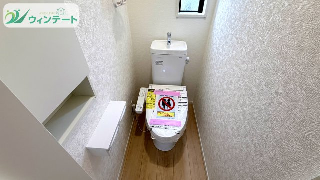 各階にトイレあり。朝の混雑も解消し快適です。