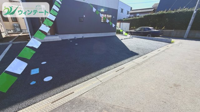 駐車スペース2台分を確保。ご夫婦でそれぞれ車を所有しても安心の広さです。