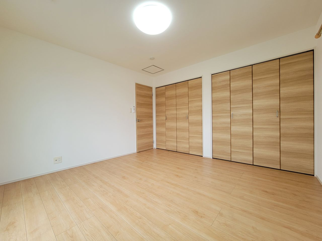 2階洋室8帖　主寝室に是非