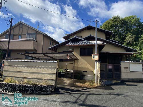 外観：326000216904