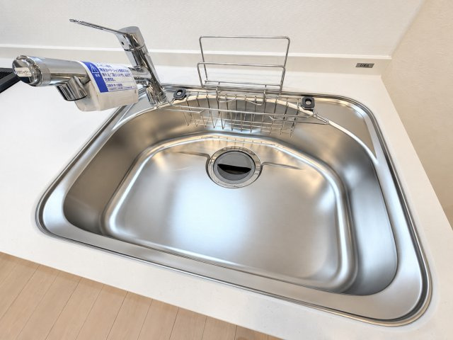 ◆広々したキッチンシンク。洗い物が多い時にも快適にご利用いただけます。