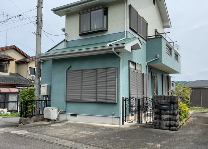 東側道路の場合は居室を南向きに設計しやすいため、朝日が入りやすいというメリットがあります。一方、西側道路も東側同様に居室を南向きに設計しやすいのですが、住宅地だと朝日が入りにくいという弱点があります。