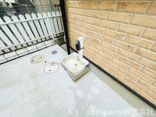 駐車場の奥にある外水栓☆