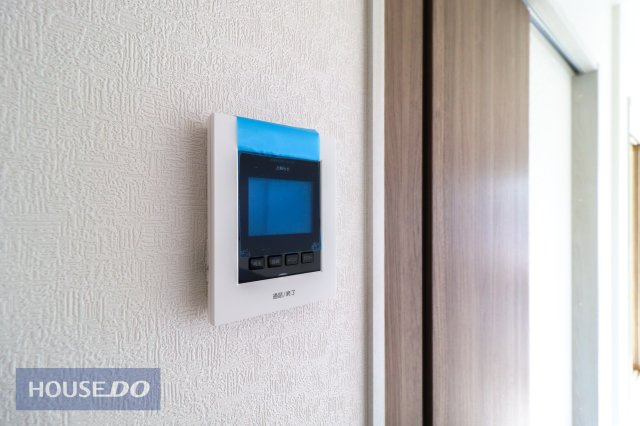 【TVインターホン】録画機能付きで、防犯上はもちろん、お届け物などの把握にも便利。