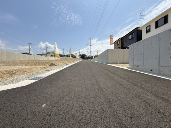 【城陽市寺田尼塚　43号地　売土地　建築条件付きの前面道路含む現地写真】