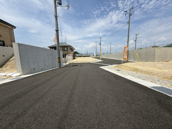 【城陽市寺田尼塚　43号地　売土地　建築条件付きの前面道路含む現地写真】