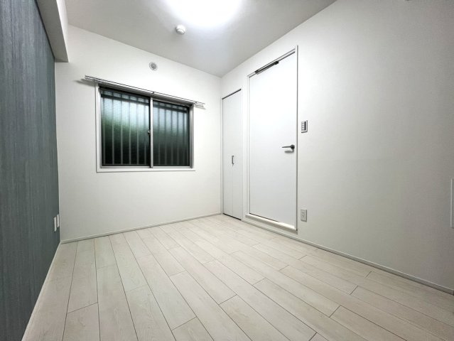 シンプルな間取りで家具の配置もしやすく、主寝室としてお勧めです。