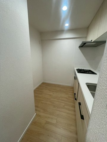 三口ガスコンロ設置済で同時調理がしやすいキッチン