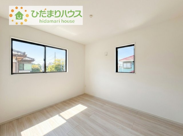 窓が多く、明るい空間を演出してくれます(*^^*)