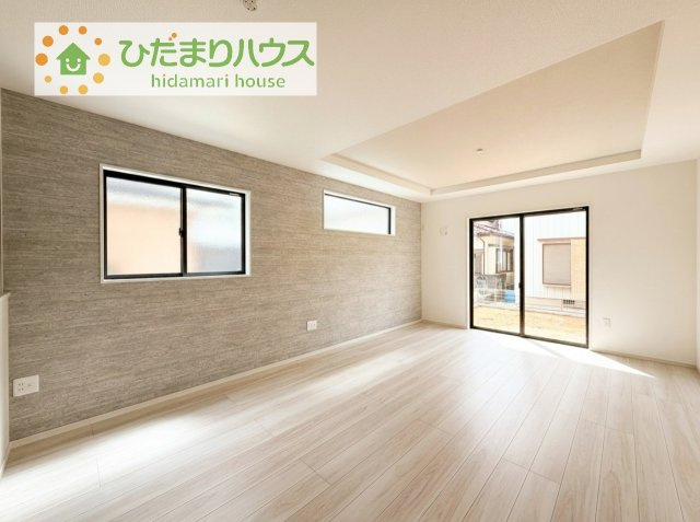 早くお仕事終わらせて、家に帰りたくなるようなリビングです(^^♪