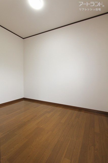 2階　納戸。季節物の家具家電の保管場所にも便利♪