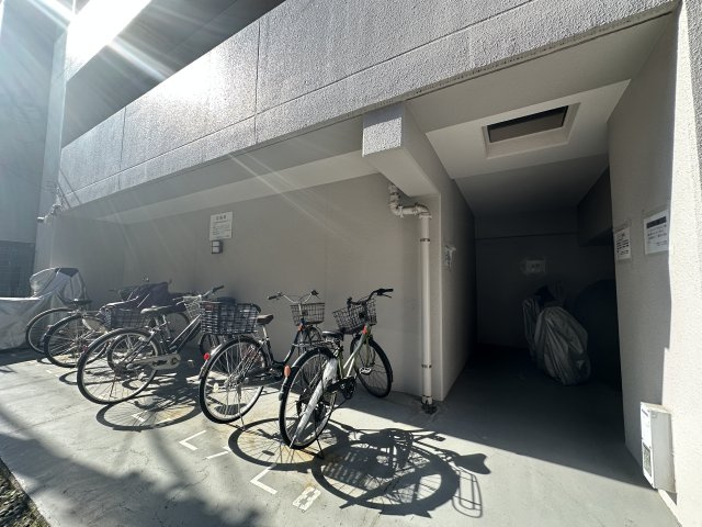 綺麗に整理されている駐輪場になります。管理体制も良好です。