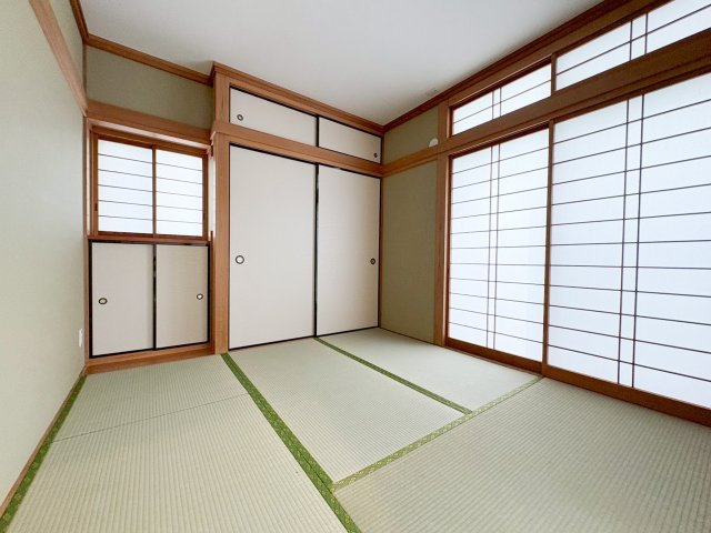 リビングのとなりには和室があり急な来客にも安心です