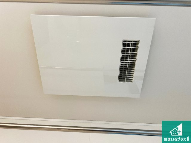 四季を通して快適なバスライフをお手伝いする浴室暖房乾燥機！浴室の乾燥・暖房・涼風・換気はもちろん、24時間換気にも対応！