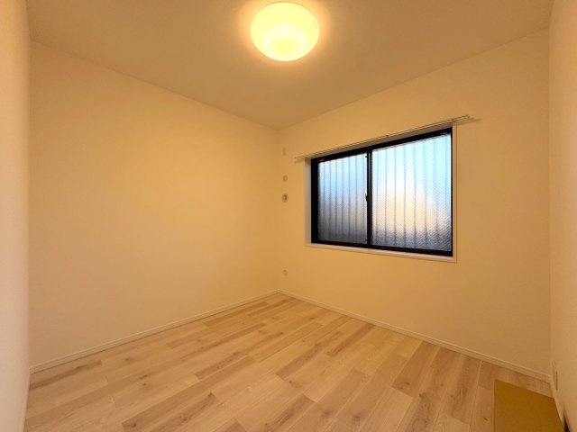 洋室6帖　間取り図左上の部屋