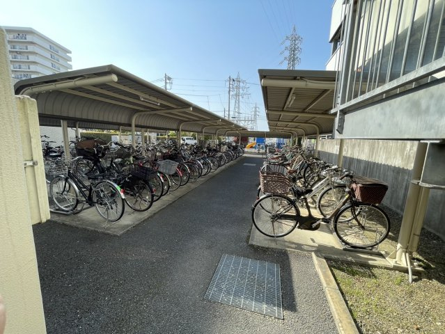 駐輪場もきれいに管理されています。