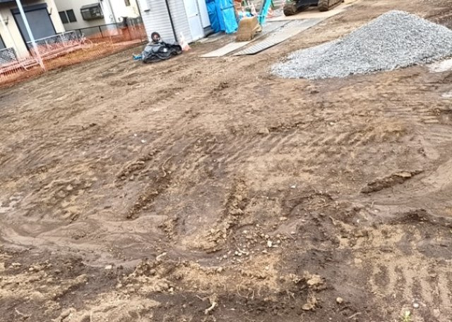 隣家の土地はどうなっているのか、生活利便施設が近くにあるのか、学校まで近いかなど、お客様のライフスタイルにあわせたイメージが重要です。また、近くにあると困る施設が近くにないかも確認するといいでしょう。