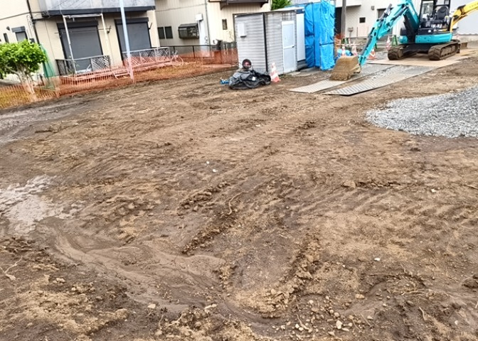 家を建てる前提で土地を探している場合、地盤の丈夫さは譲れない条件の一つです。地盤が脆弱だと追加工事が必要となります。また、過去に地盤沈下や液状化現象を起こした土地は、できるだけ避けた方がいいでしょう。